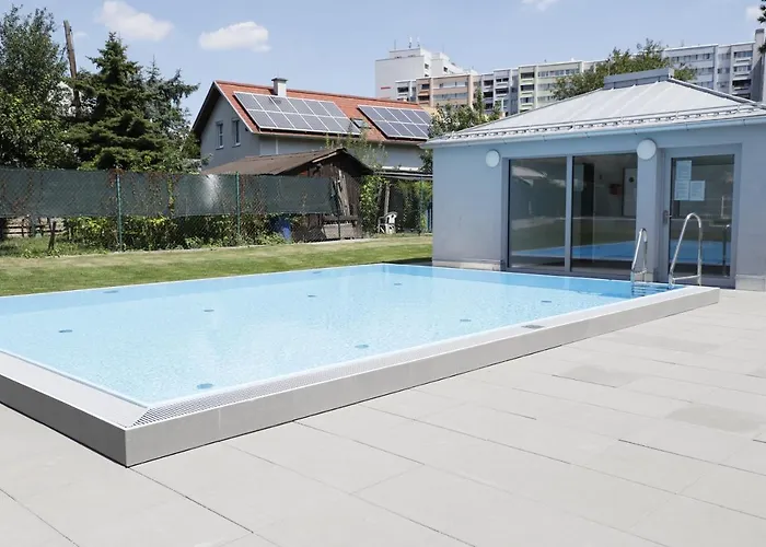 公寓 Red Flower With Pool - 5 Min To 维也纳